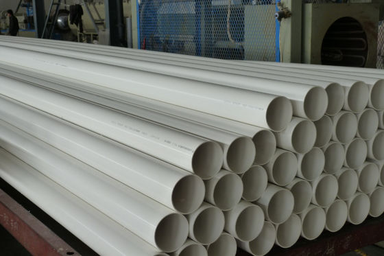 Tubo ad acqua in PVC resistente ai raggi UV con tipo di connessione a filo prodotto con metodo di estrusione