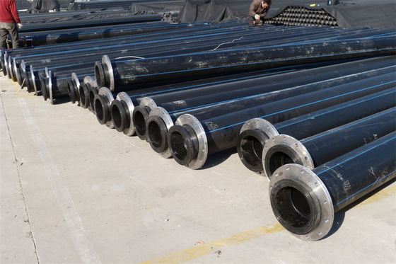 Saldatura di collegamento di dragaggio di tubi HDPE in bianco con strisce blu per vari progetti di dragaggio